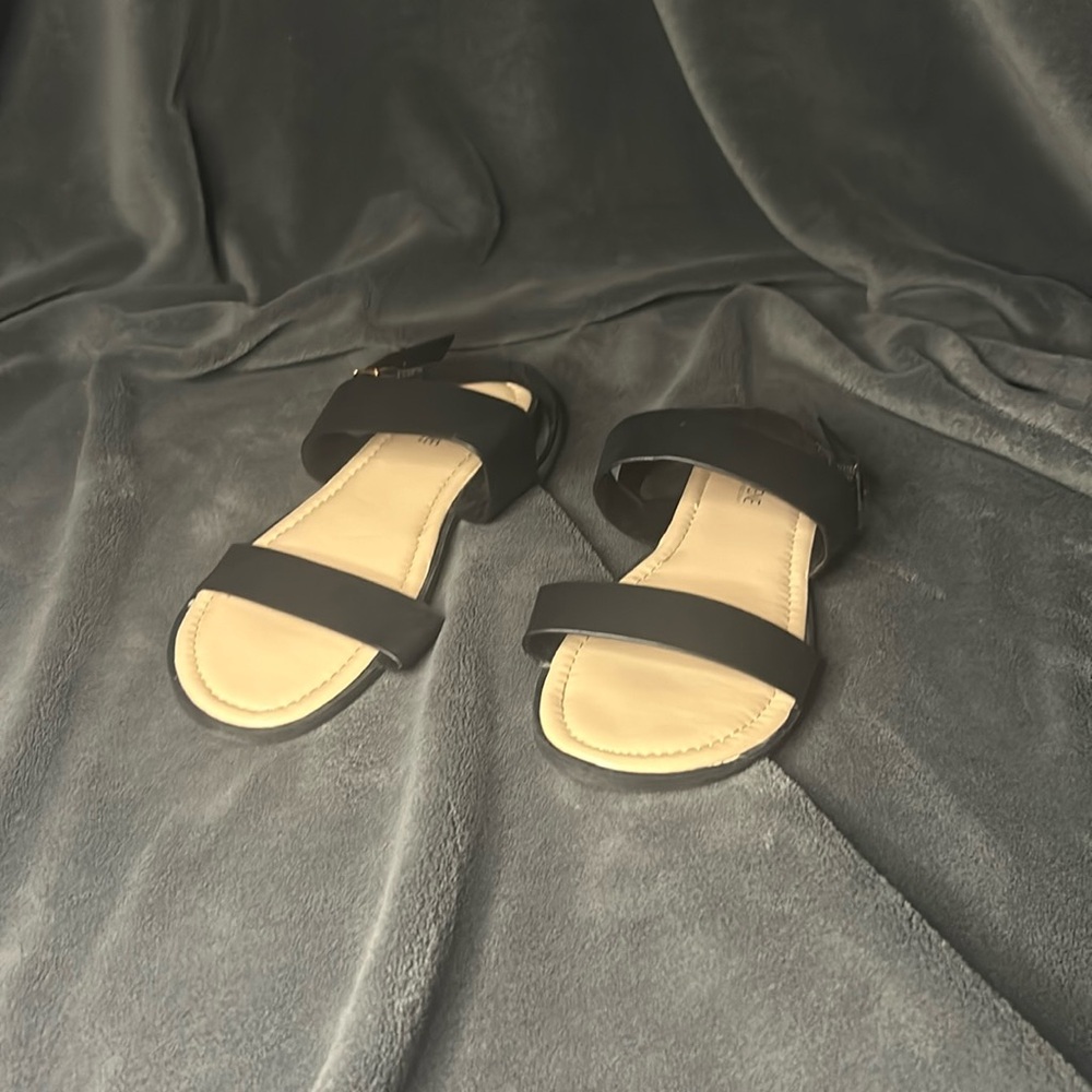 Black Dress Sandal:Ardene